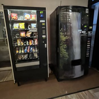 Bahama House - Vending machines. - Hotels Near Me - Daytona Beach, Florida