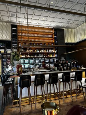 iDen & Quan Ju De Beijing Duck House（全聚德温哥华-米其林一星中餐厅) by null