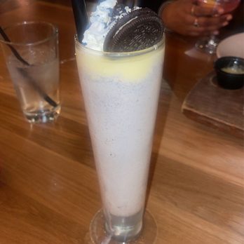 Gordon Ramsay Burger - Oreo Cr-me Br-l-e Shake - Salad Near Me - Chicago, Illinois