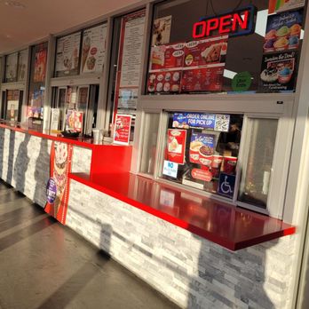 Bruster's Real Ice Cream - Ordering counter - Desserts Near Me - Fullerton, California