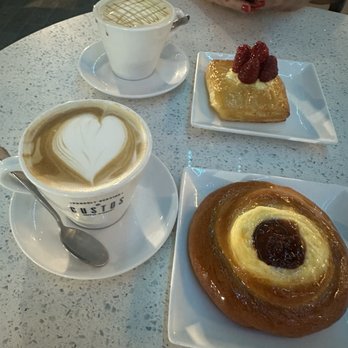 Panderri Bakery & Restaurante - Sooooo good Guava and cheese pastry - Bakeries Near Me - Luquillo, Puerto Rico Panderri Bakery & Restaurante - Sooooo good Guava and cheese pastry - Bakeries Near Me - Luquillo, Puerto Rico