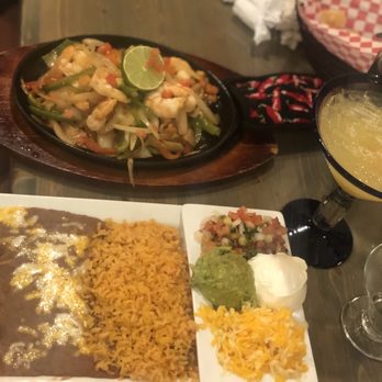 El Paraiso Mexican Cuisine - Shrimp Fajitas - Mexican Near Me - Medford, Oregon El Paraiso Mexican Cuisine - Shrimp Fajitas - Mexican Near Me - Medford, Oregon