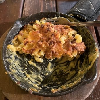 S'MAC - Classic dish. Half eaten. That's a small skillet size they sell. - American Near Me - New York, New York S'MAC - Classic dish. Half eaten. That's a small skillet size they sell. - American Near Me - New York, New York