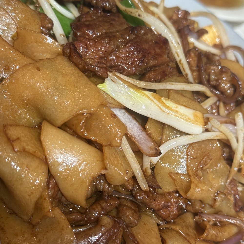 Open Rice Metropolitan - Beef chow fun - Asian Fusion Near Me - Charlotte, North Carolina Open Rice Metropolitan - Beef chow fun - Asian Fusion Near Me - Charlotte, North Carolina