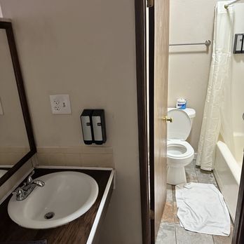 Heidi's Inn - Hotels Near Me - Ilwaco, Washington Heidi's Inn - Hotels Near Me - Ilwaco, Washington
