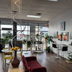 Berry Beet Juice Bar - Cool space