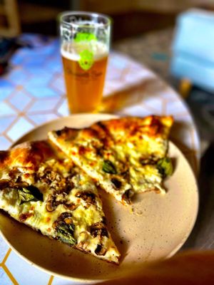 Bird Pizzeria by null