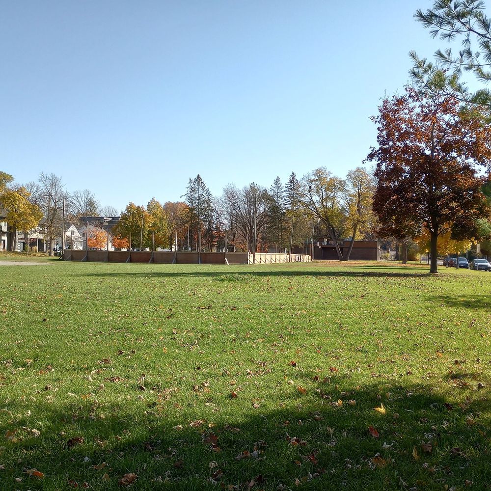 Champlain Park - Parks Near Me - Ottawa, Ontario Champlain Park - Parks Near Me - Ottawa, Ontario
