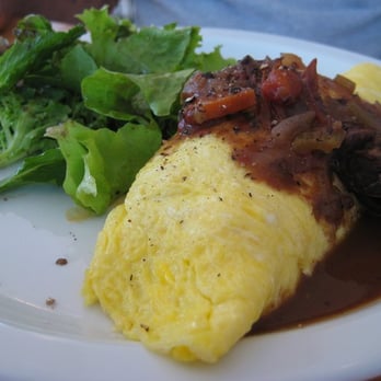 Cream Pot - Beef burgundy stew omelette - Breakfast & Brunch Near Me - Honolulu, Hawaii
