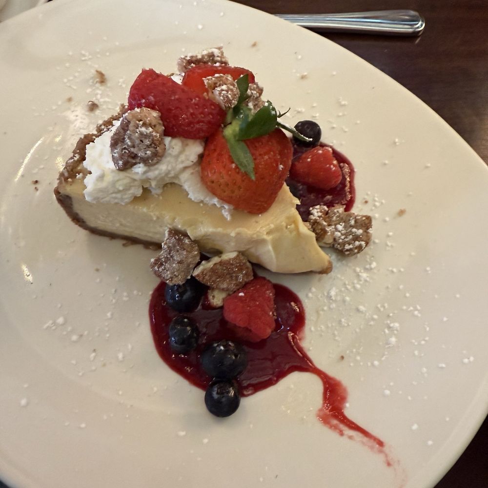 Pappadeaux Seafood Kitchen - Key Lime Pie - Seafood Near Me - Austin, Texas Pappadeaux Seafood Kitchen - Key Lime Pie - Seafood Near Me - Austin, Texas