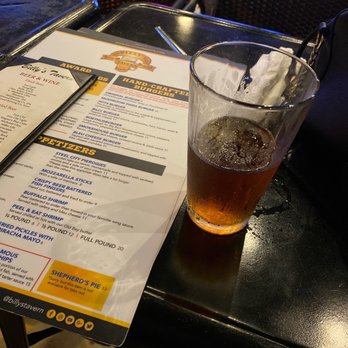 Billy's Tavern - Outside patio - Pubs Near Me - Davie, Florida