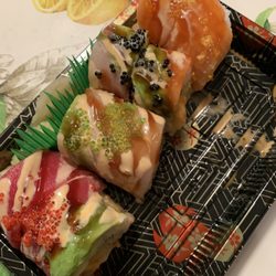 Sakura House Asian Cuisine - Super Hawaii roll