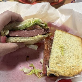 Honey Pot Grill - Fried Bologna Sandwich - Breakfast & Brunch Near Me - Sevierville, Tennessee Honey Pot Grill - Fried Bologna Sandwich - Breakfast & Brunch Near Me - Sevierville, Tennessee