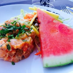 Kaï Kaï - Vegan sweetpotato sallad in coconut milk with fruit and sallad in a soy sauce.