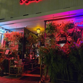 Armstrong Jazz House - Outside - Jazz & Blues Near Me - Coral Gables, Florida