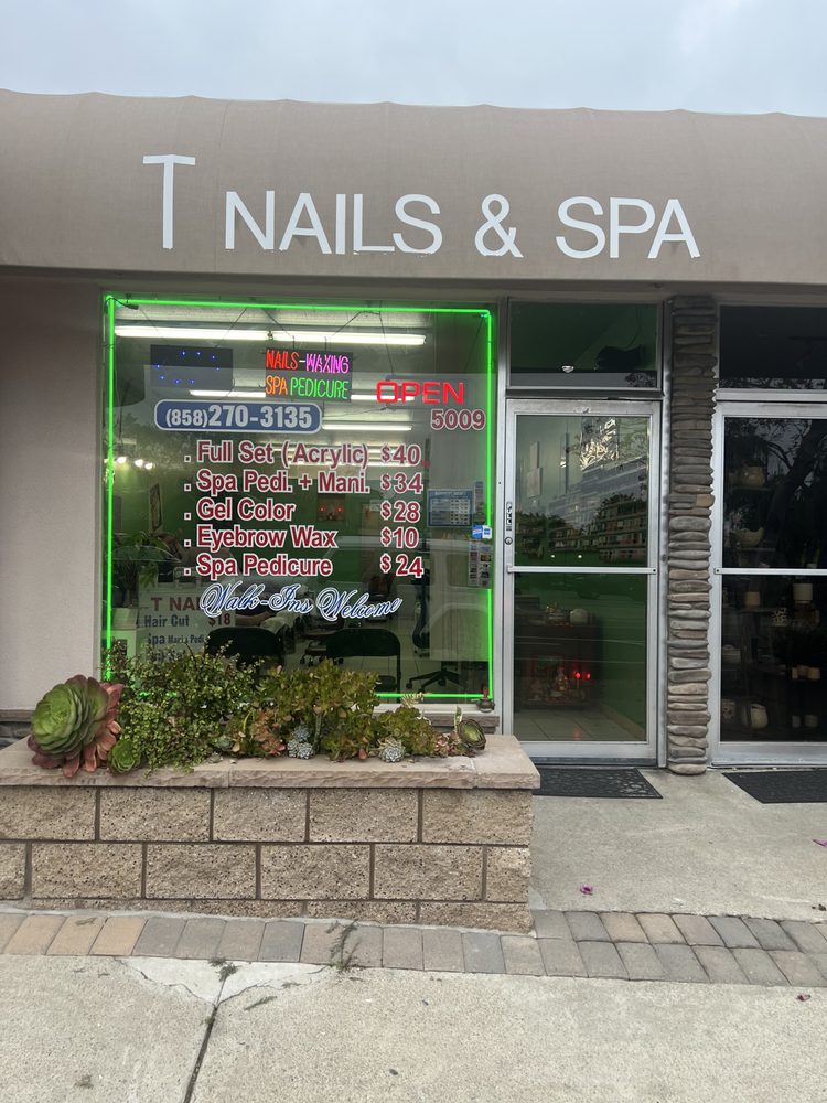T Nails & Spa