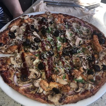 California Pizza Kitchen - BBQ Chicken - Pizza Near Me - Baton Rouge, Louisiana