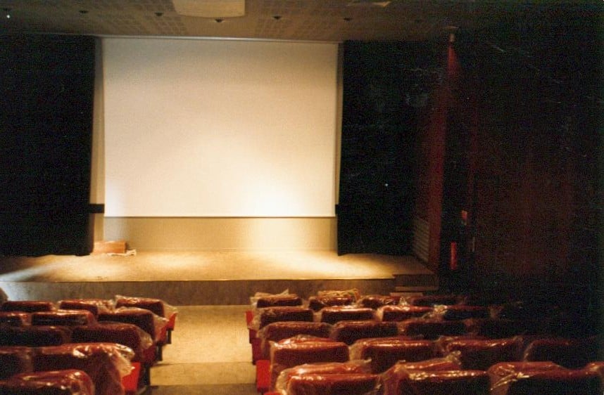 SALLE GÉRARD PHILIPPE - Updated May 2024 - Rue de la Treille ...