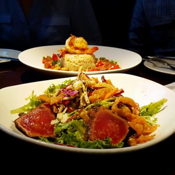 Yard House - Crunchy ahi salad - New American Near Me - Honolulu, Hawaii Yard House - Crunchy ahi salad - New American Near Me - Honolulu, Hawaii
