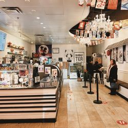 Bubble Tea Station Cafe - Interior