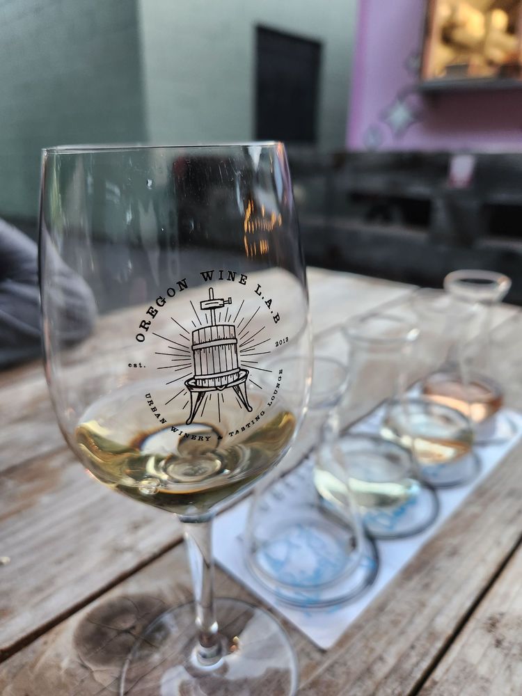 Social spots from Oregon Wine LAB