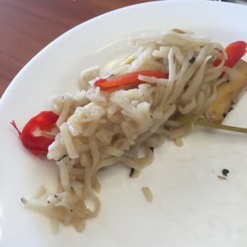 Andrews University Dining Services - This is what they call udon. Basically a pasty pile of flavorless mush. Give it to your kids as Play-Doh! - Caterers Near Me - Berrien Springs, Michigan