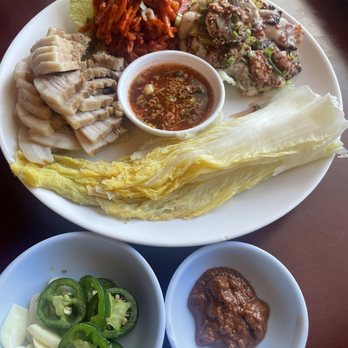 LA Yimone - Oyster bossam - Korean Near Me - Los Angeles, California LA Yimone - Oyster bossam - Korean Near Me - Los Angeles, California