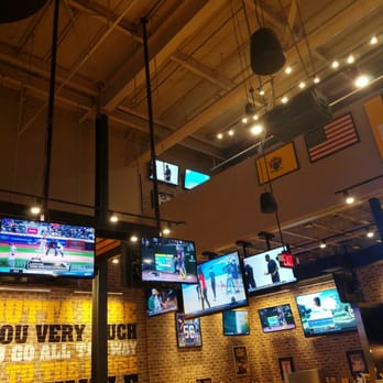 Buffalo Wild Wings - Sports Bars Near Me - Linden, New Jersey