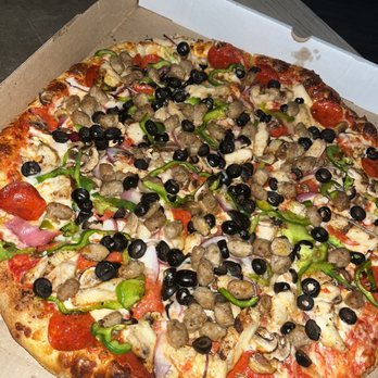 Pizzava - The Backyard pizza with chicken and olives added - Pizza Near Me - Reno, Nevada Pizzava - The Backyard pizza with chicken and olives added - Pizza Near Me - Reno, Nevada
