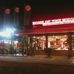 Burger King - Exterior de noche