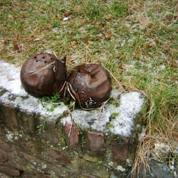 Harlekinäum - Humorvolle Kunst am Straßenrand vor dem Humormuseum im Dezember 2007