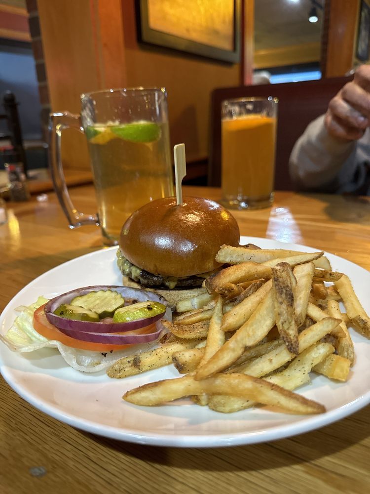 Applebee's Grill + Bar