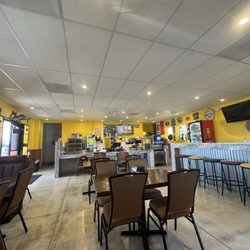 Tacos El Ahijado - Inside