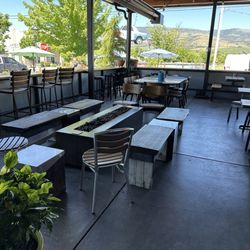 Art Bop Beer - Outside area