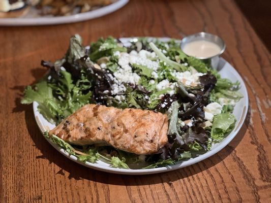 District Kitchen & Bar by null