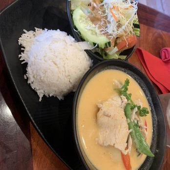 Ocean Thai Cuisine - 25. Pineapple Curry - Thai Near Me - Oceanside, California Ocean Thai Cuisine - 25. Pineapple Curry - Thai Near Me - Oceanside, California