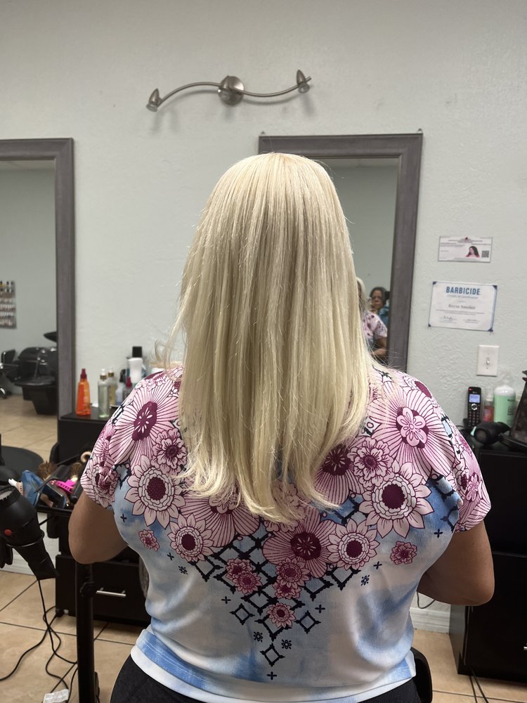 Cacata Dominican Hair Salon Image