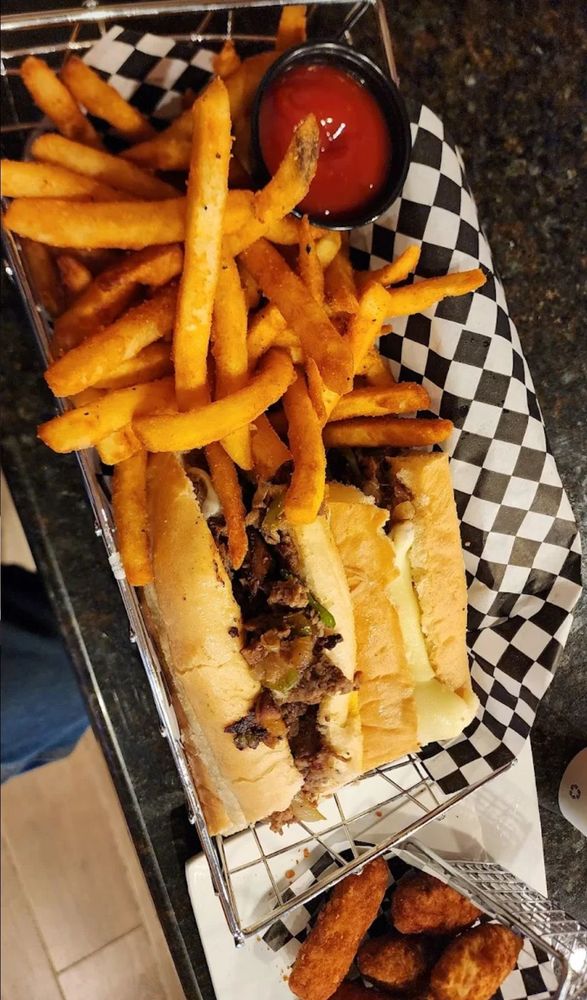 THE HILLTOP LOUNGE RESTAURANT AND BAR Updated September 2024 675