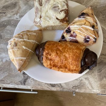 Viera’s Bakery & Deli - Variety of pastries - Delis Near Me - Yakima, Washington
