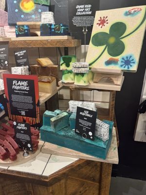 Lush Cosmetics Boulder by null