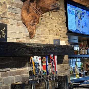 LongHorn Steakhouse - Bar dining area - Steakhouses Near Me - Hampton, Virginia LongHorn Steakhouse - Bar dining area - Steakhouses Near Me - Hampton, Virginia