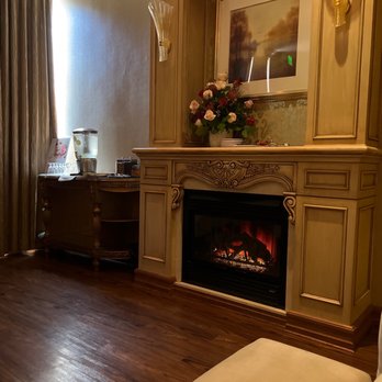 Kelly's Spa - One of the waiting areas. Pretty calm atmosphere. - Massage Near Me - Riverside, California Kelly's Spa - One of the waiting areas. Pretty calm atmosphere. - Massage Near Me - Riverside, California
