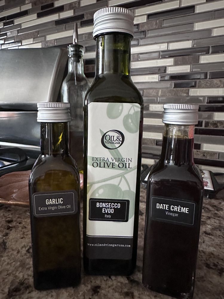 OIL & VINEGAR Updated September 2024 28 Photos & 28 Reviews 1201