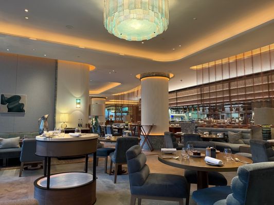 Four Seasons Hotel London at Park Lane by null