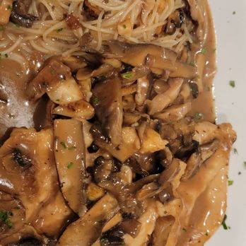 Tarantella Ristorante & Pizzeria - Chicken fungi (marsala minus wine) - Italian Near Me - Weston, Florida Tarantella Ristorante & Pizzeria - Chicken fungi (marsala minus wine) - Italian Near Me - Weston, Florida