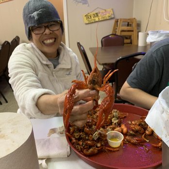 The Crawfish Hole - Wifey and Bugsy - Cajun/Creole Near Me - Winnie, Texas