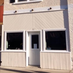Kristin's Cutting Edge - The new location on Swift Street.