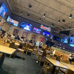 Buffalo Wild Wings - Seating area