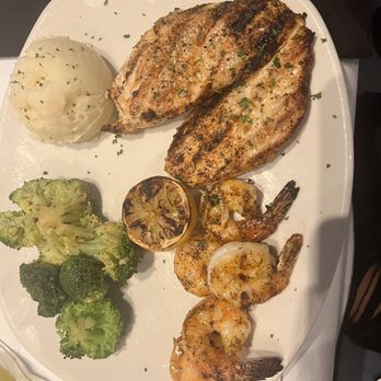 Bonefish Grill - Chicken and Shrimp - Seafood Near Me - Cincinnati, Ohio