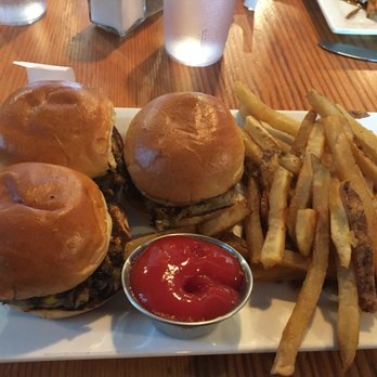 Avenue Eats - American Near Me - Wheeling, West Virginia